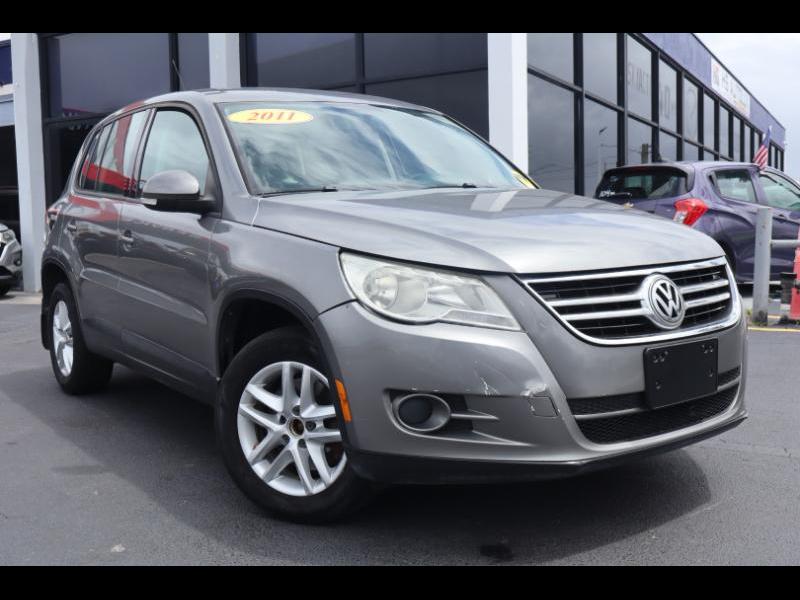 Volkswagen Tiguan S 4Motion 2011