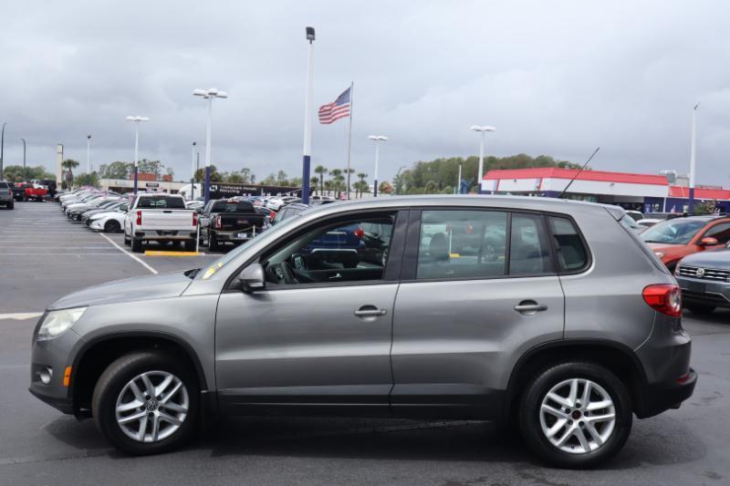 Volkswagen Tiguan S 4Motion 2011