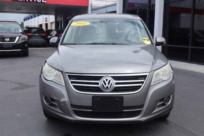 Volkswagen Tiguan S 4Motion 2011