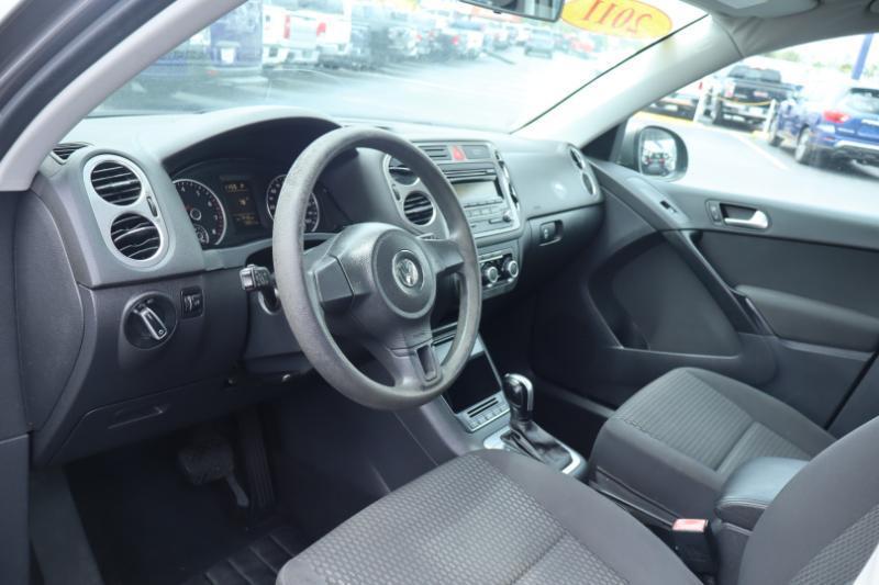 Volkswagen Tiguan S 4Motion 2011