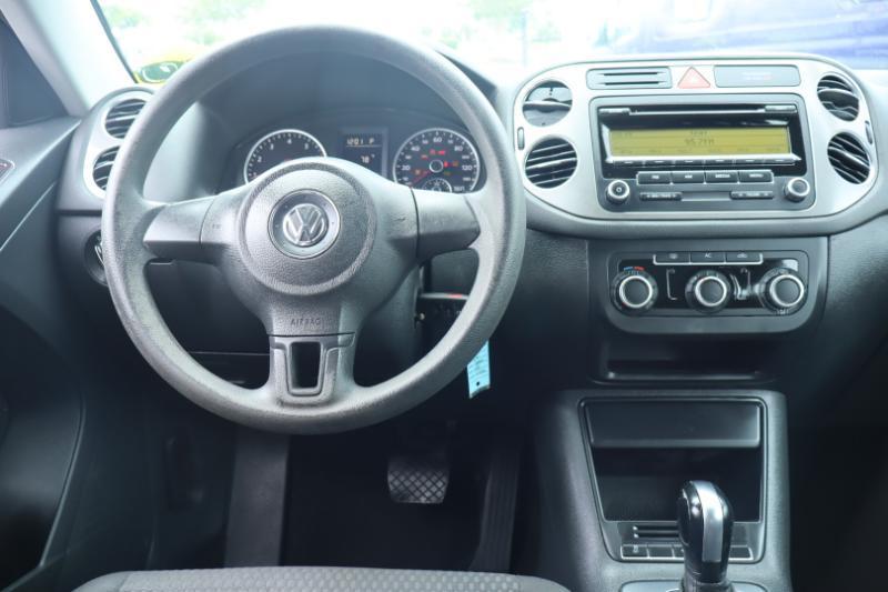 Volkswagen Tiguan S 4Motion 2011