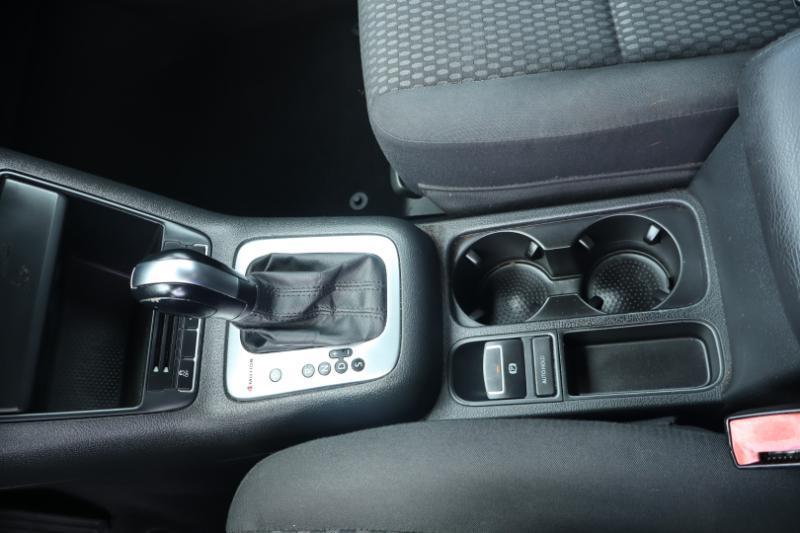 Volkswagen Tiguan S 4Motion 2011