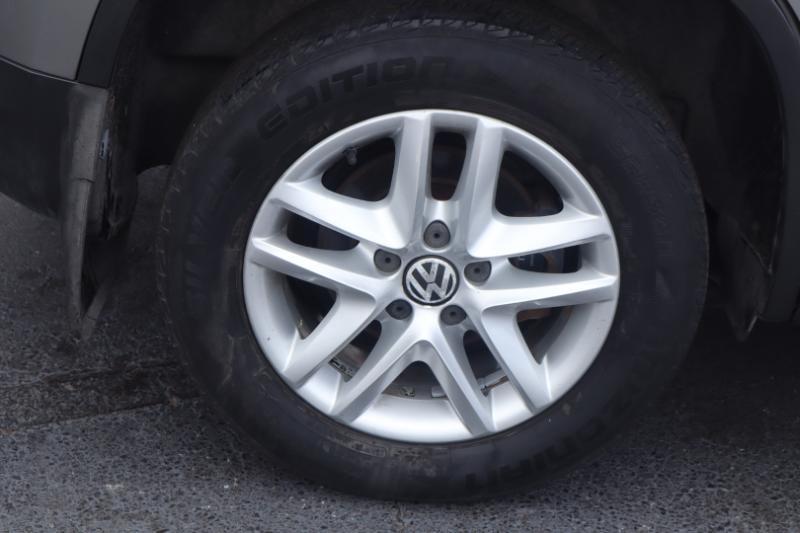 Volkswagen Tiguan S 4Motion 2011