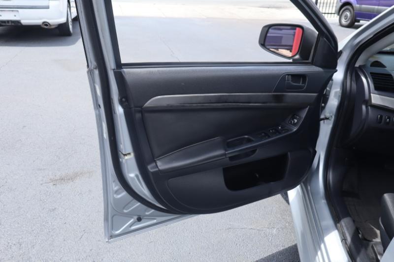 Mitsubishi Lancer ES CVT 2015