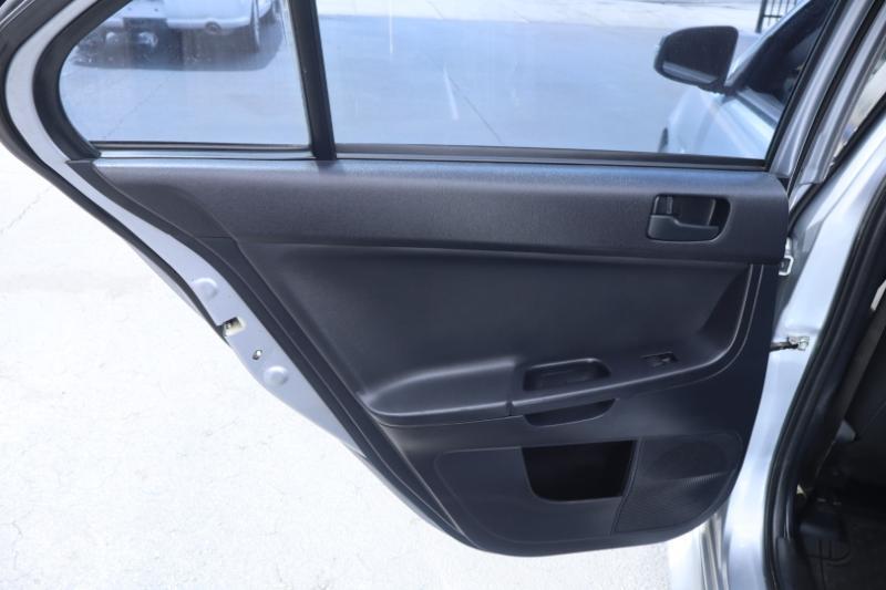 Mitsubishi Lancer ES CVT 2015