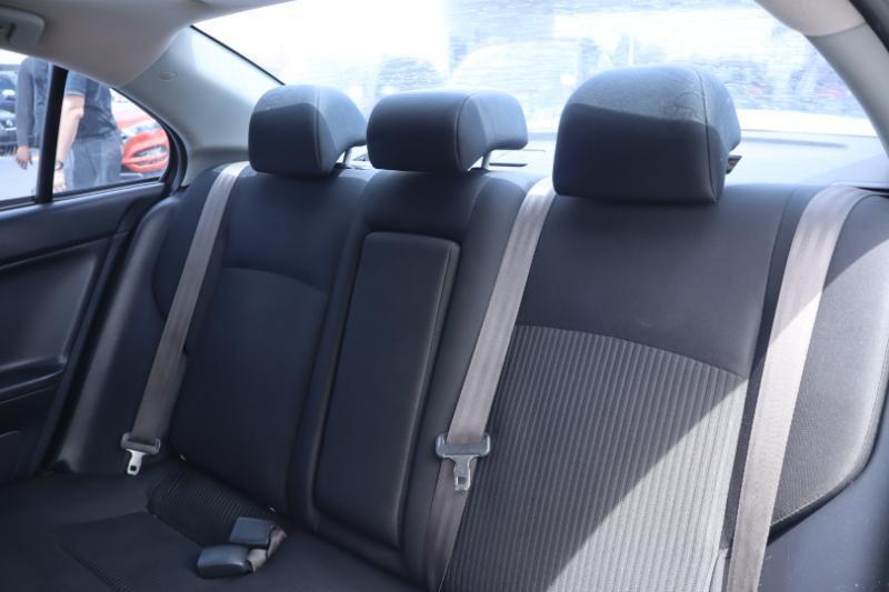 Mitsubishi Lancer ES CVT 2015