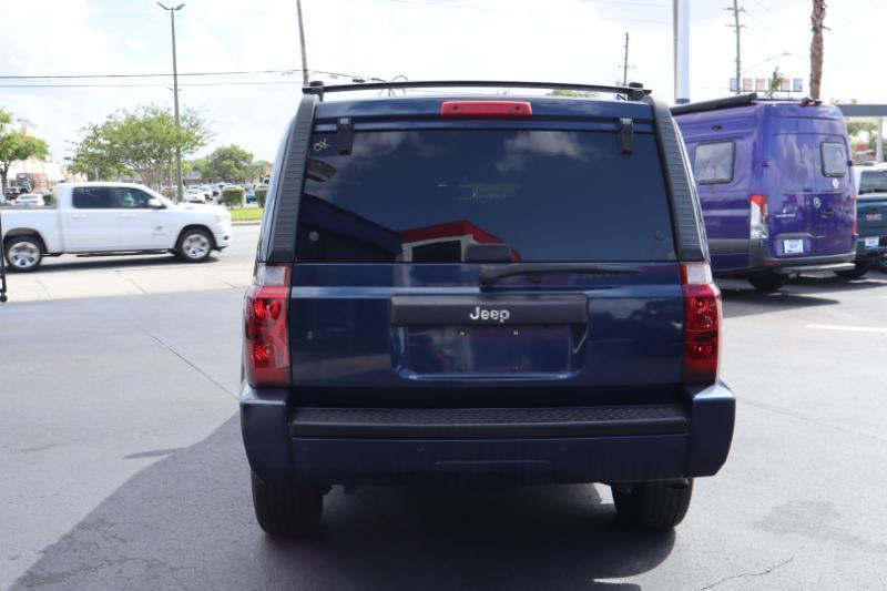 Jeep Commander 2WD 2006