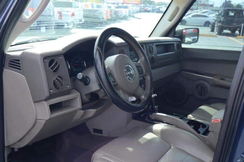 Jeep Commander 2WD 2006