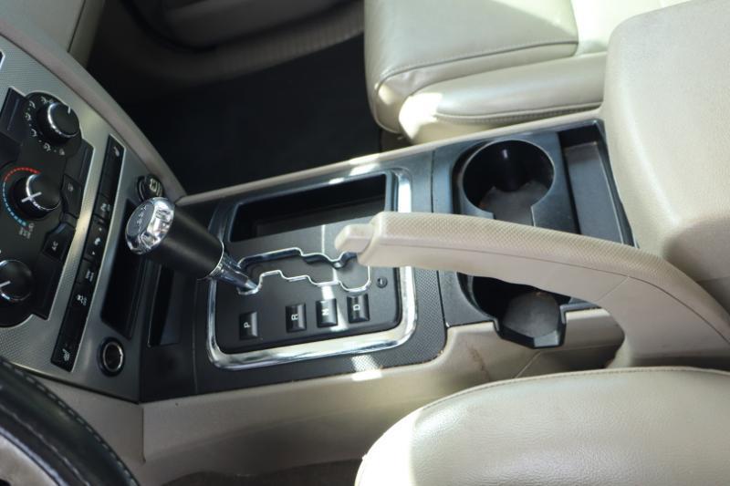 Jeep Commander 2WD 2006