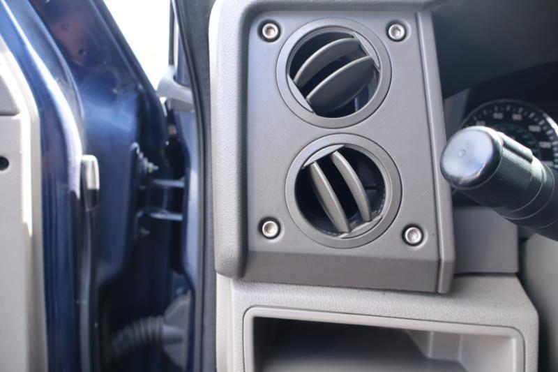 Jeep Commander 2WD 2006