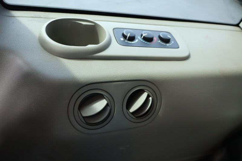 Jeep Commander 2WD 2006