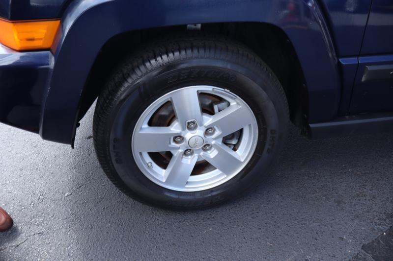 Jeep Commander 2WD 2006