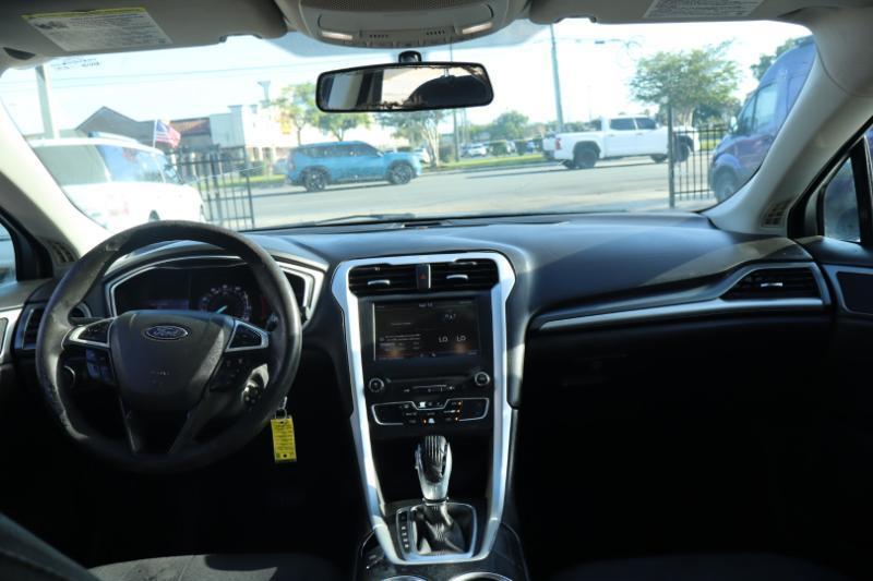 Ford Fusion S 4D Sedan 2016