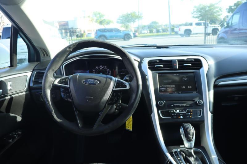 Ford Fusion S 4D Sedan 2016