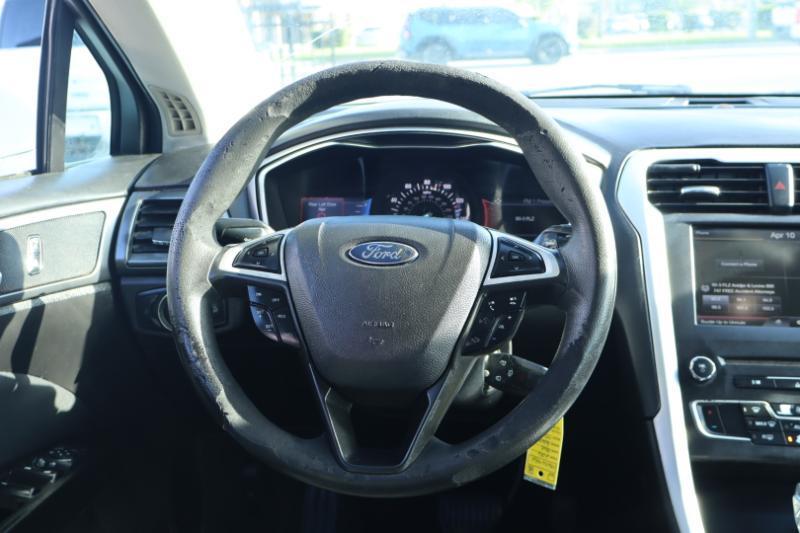 Ford Fusion S 4D Sedan 2016