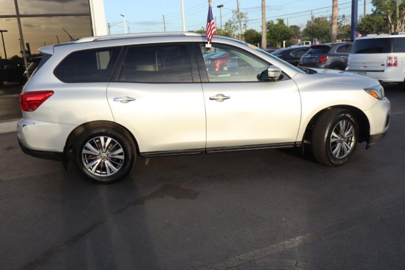 Nissan Pathfinder S 2WD 2018