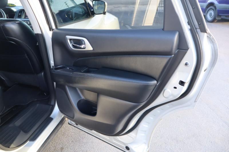 Nissan Pathfinder S 2WD 2018