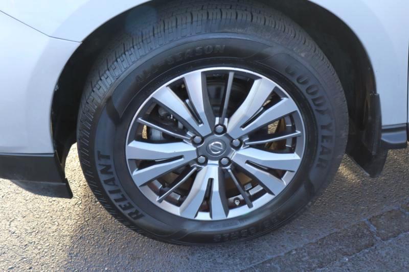 Nissan Pathfinder S 2WD 2018