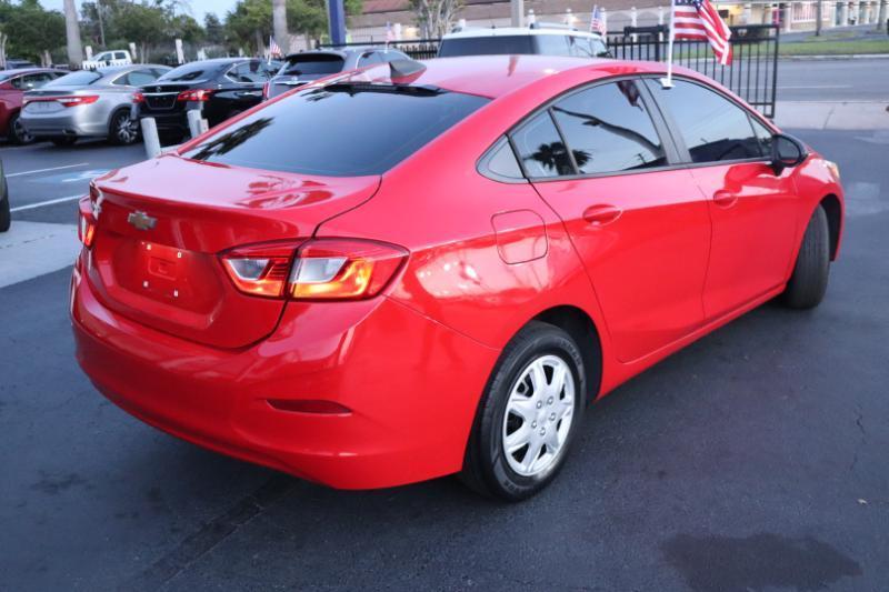 Chevrolet Cruze LS Auto 2019