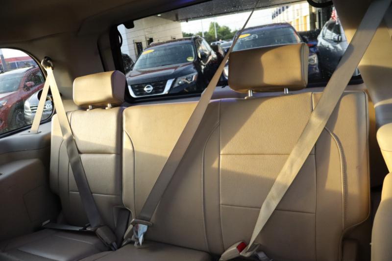 Nissan Armada SL 4WD 2013