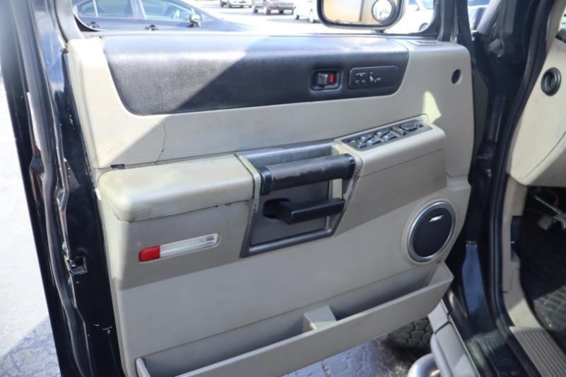 HUMMER H2 Sport Utility 2004