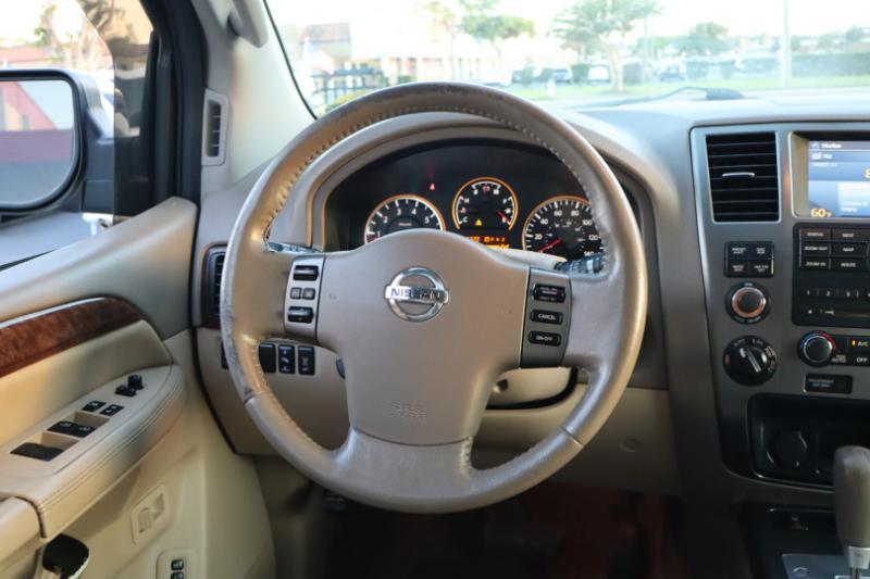 Nissan Armada SL 4WD 2012