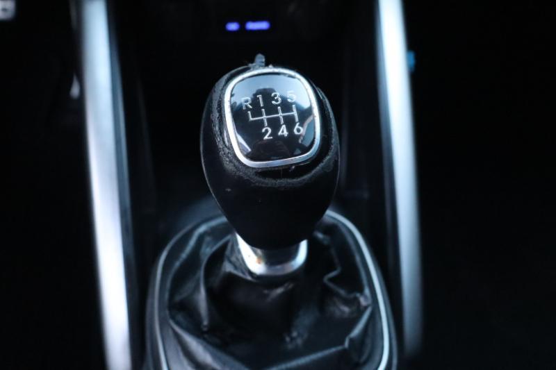 Hyundai Veloster Base 2013