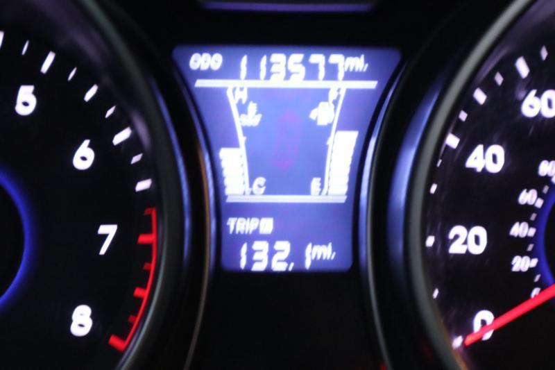 Hyundai Veloster Base 2013