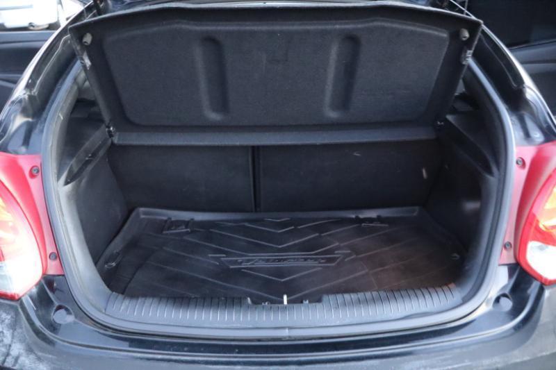 Hyundai Veloster Base 2013