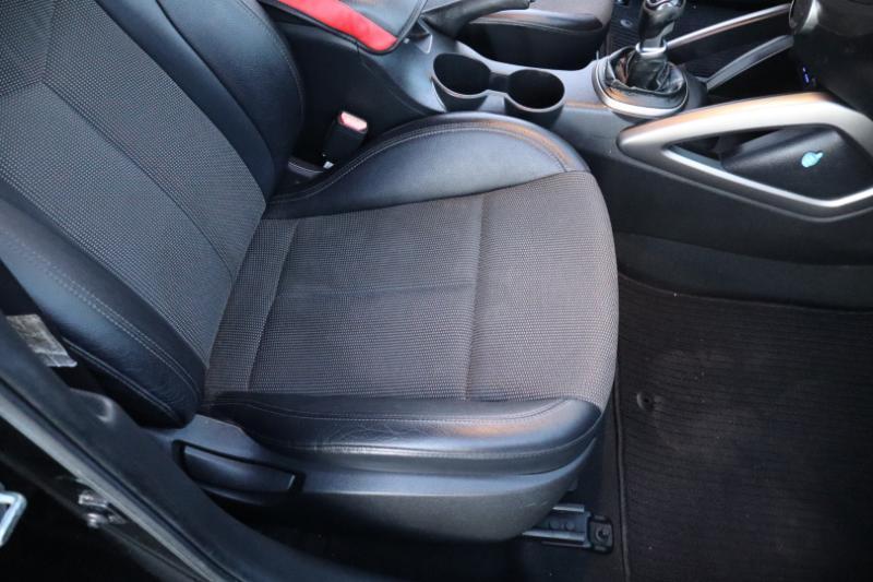 Hyundai Veloster Base 2013