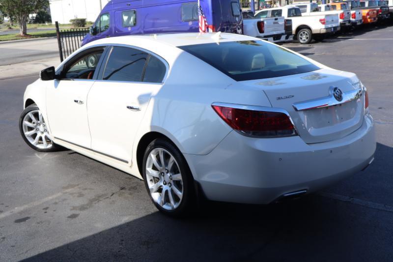 Buick LaCrosse CXS 2011