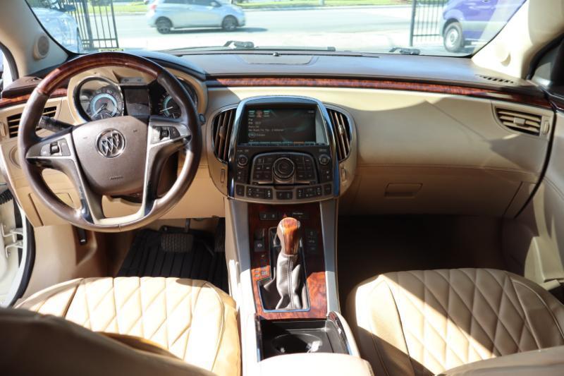Buick LaCrosse CXS 2011