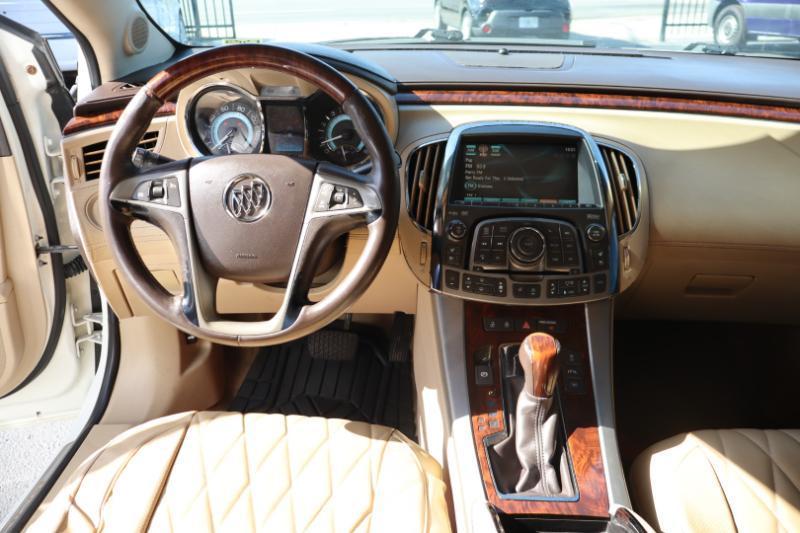 Buick LaCrosse CXS 2011