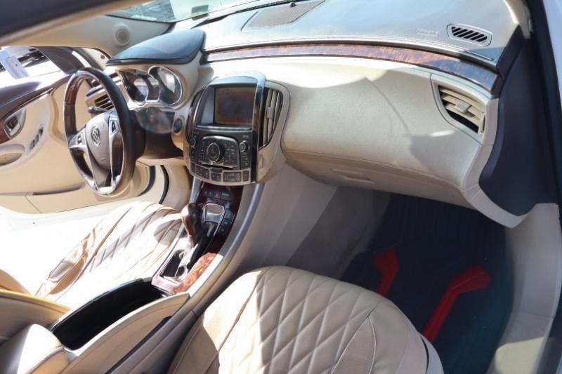 Buick LaCrosse CXS 2011