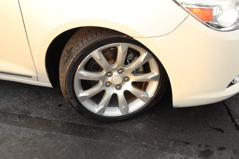 Buick LaCrosse CXS 2011
