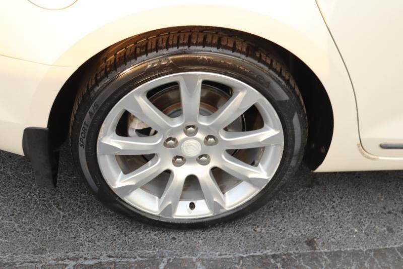 Buick LaCrosse CXS 2011