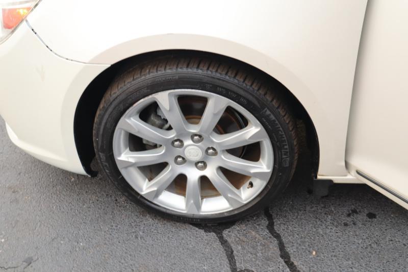 Buick LaCrosse CXS 2011