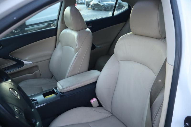 Lexus IS IS 250 6-Speed Manual 2008