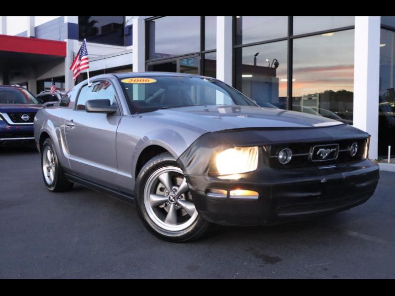 Ford Mustang V6 Standard Coupe 2006