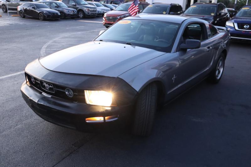 Ford Mustang V6 Standard Coupe 2006
