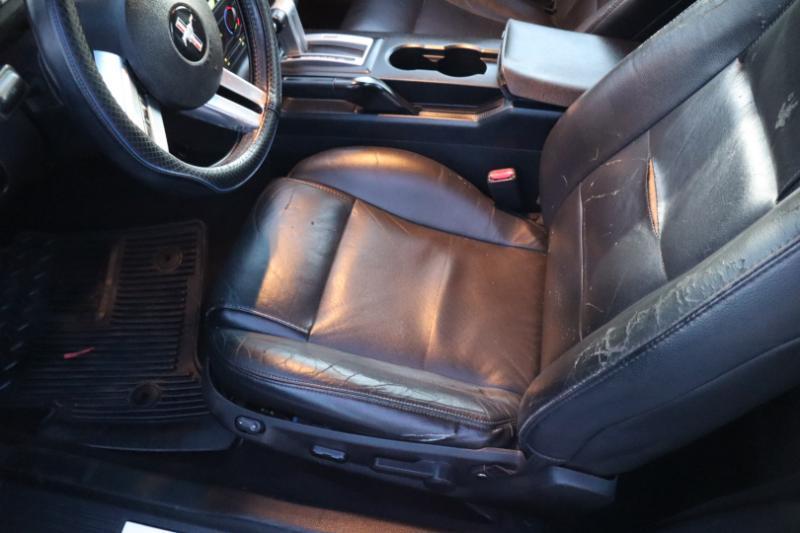 Ford Mustang V6 Standard Coupe 2006