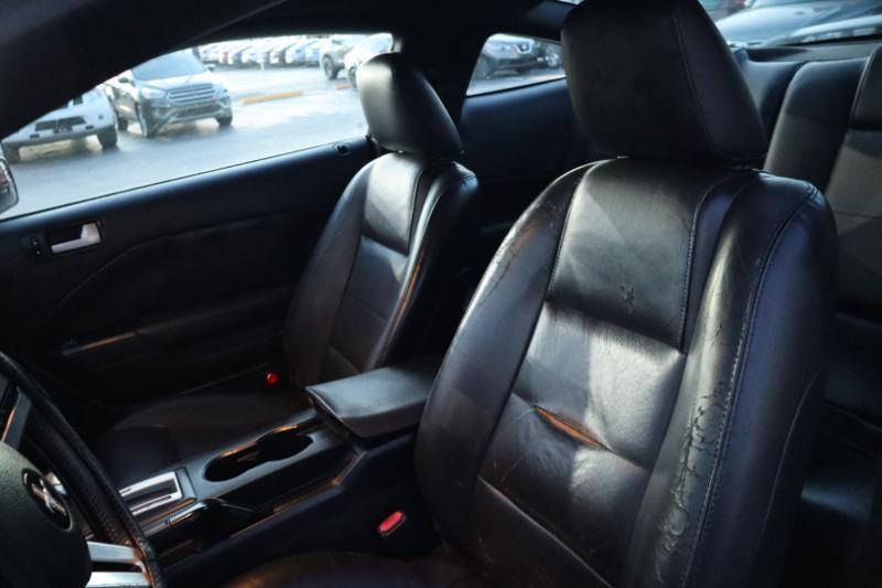 Ford Mustang V6 Standard Coupe 2006