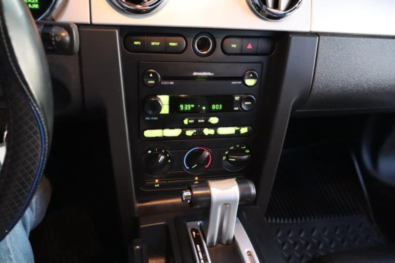 Ford Mustang V6 Standard Coupe 2006