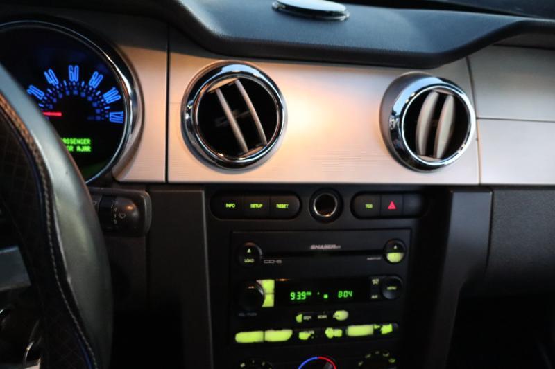 Ford Mustang V6 Standard Coupe 2006