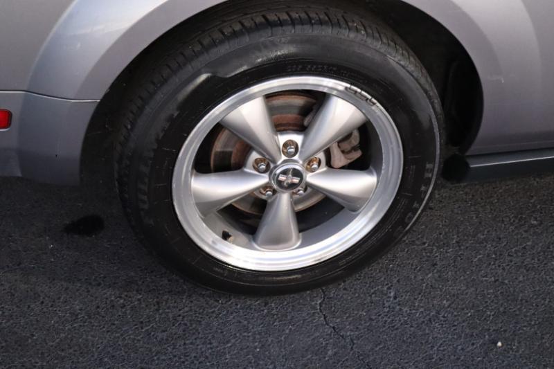 Ford Mustang V6 Standard Coupe 2006