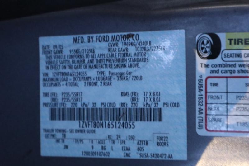 Ford Mustang V6 Standard Coupe 2006