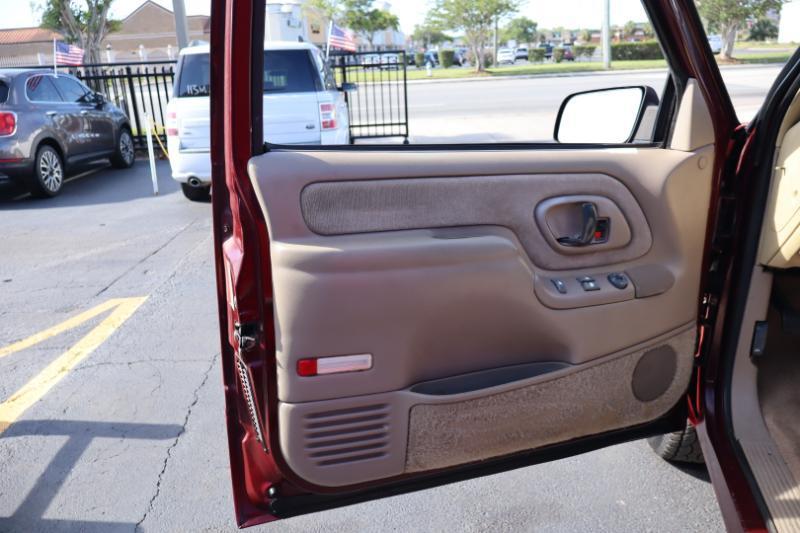 Chevrolet C/K 1500 Ext. Cab 6.5-ft. Bed 2WD 1997