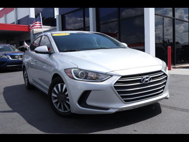 Hyundai Elantra SE 6AT 2018