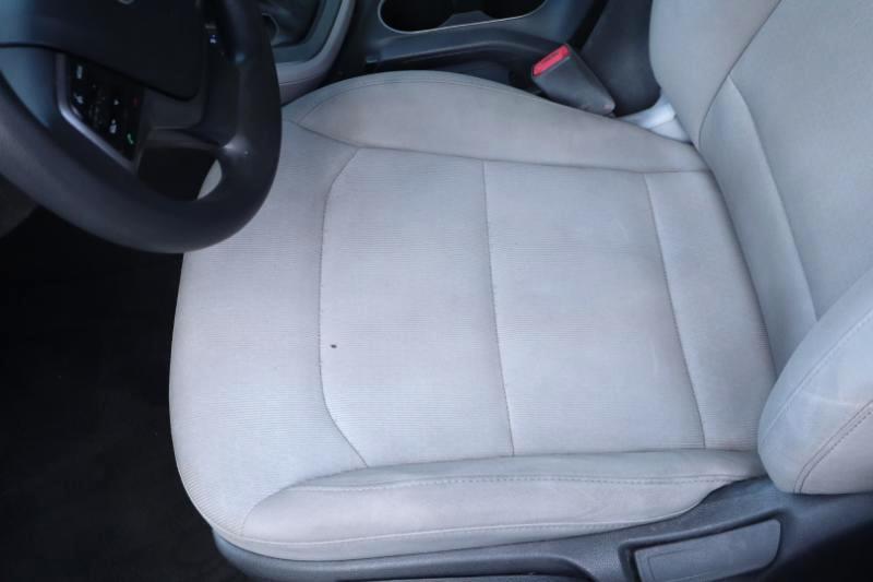 Hyundai Elantra SE 6AT 2018