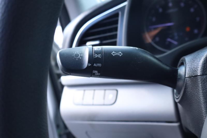 Hyundai Elantra SE 6AT 2018